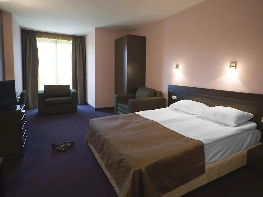 ***  Budapest Hotel - Free Parking Sofia Bulgaria