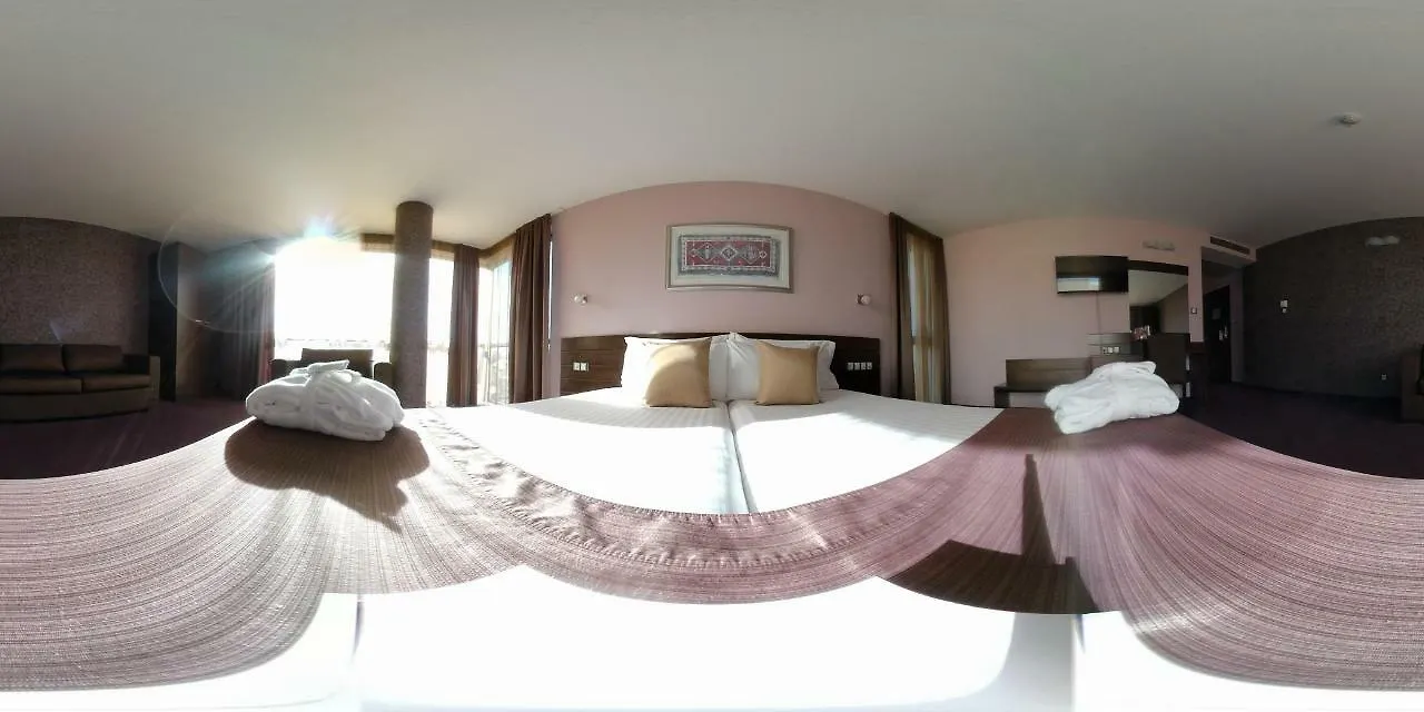Budapest Hotel - Free Parking Sofia 3*,