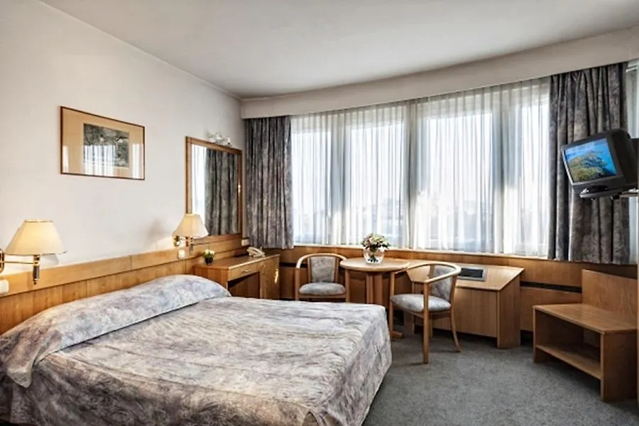 סופיה Budapest Hotel - Free Parking 3*,  בולגריה